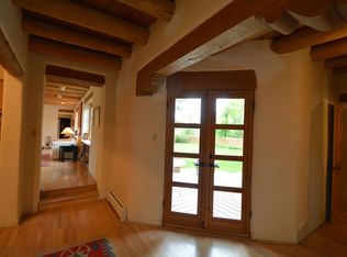 325 Theodora St, Taos, NM 87571