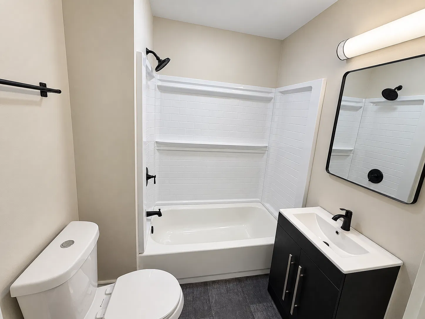 3 bed, 1200 sqft, $1,700 — Photo 2