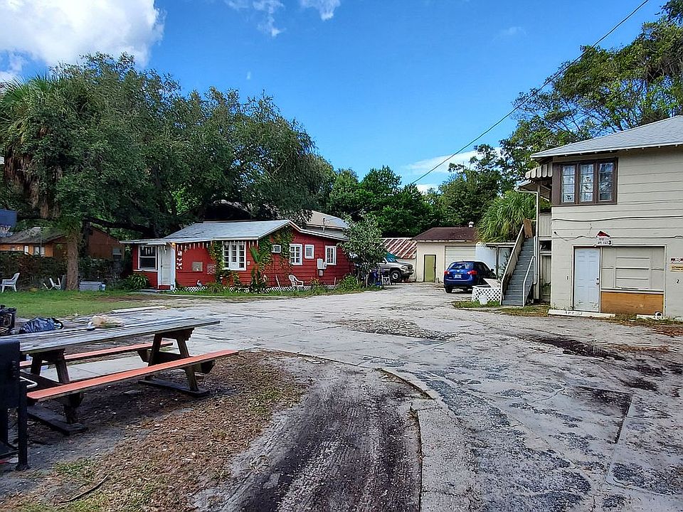 2nd image of 1010 Turner St