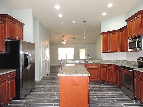 2nd image of 18016 Canal Ct