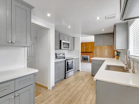 4th image of 6129 Manteca Ct