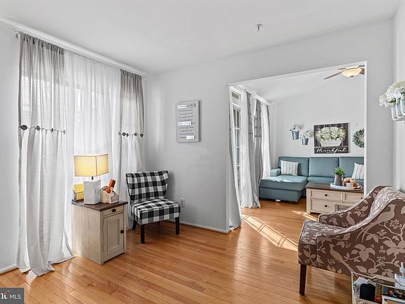 5th image of 300 Canterbury Rd APT N