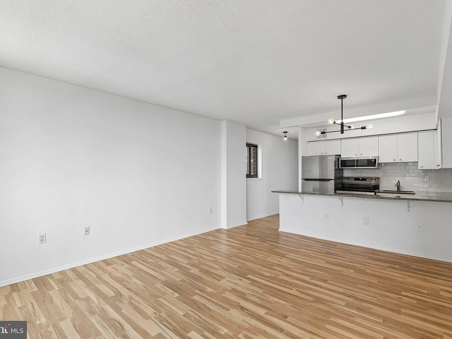 1 bed, 1.0 bath, 624 sqft, $2,150 — Photo 3