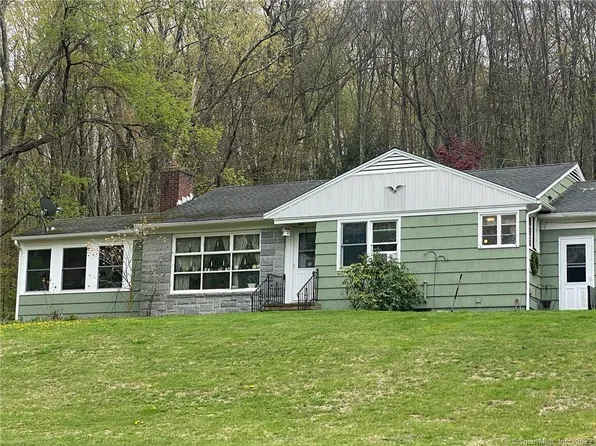 28 White Deer Rocks Road, Woodbury, CT 06798
