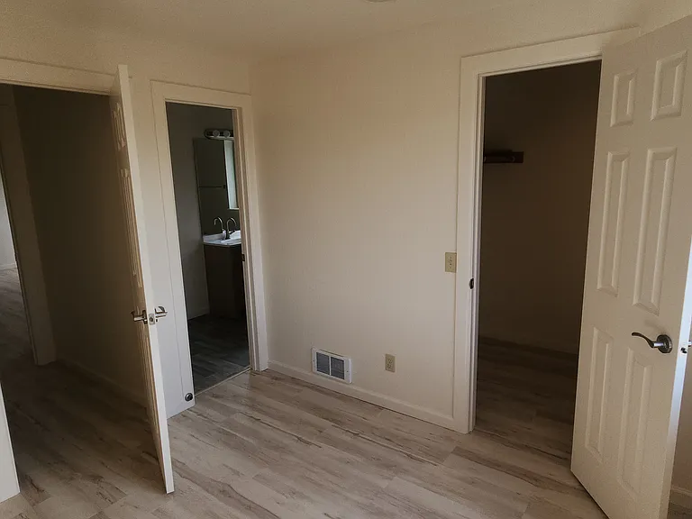 9412 1st Ave NE #2C — Photo 5