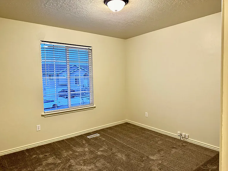 1186 N 3020 W — Photo 15