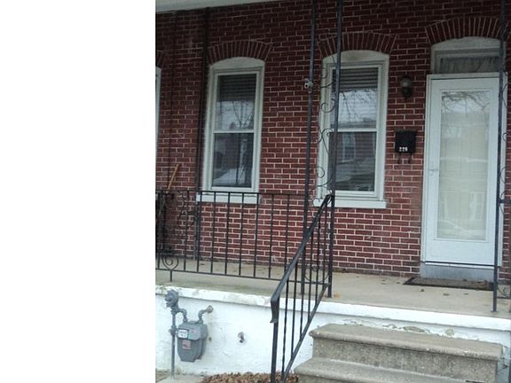2nd image of 228 Woodlawn Ave