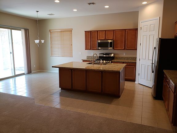 3rd image of 1748 N 157th Dr