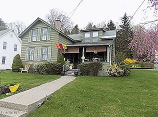 196 High St, Lee, MA 01238