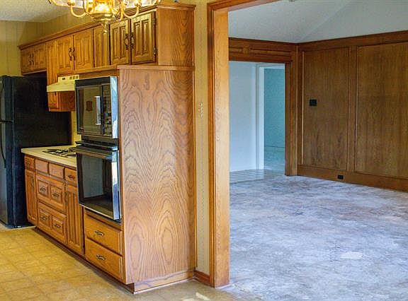 4th image of 2308 Lovell Ct