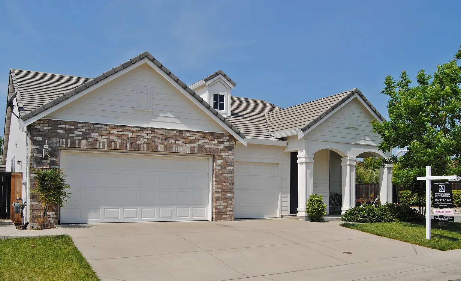 2186 Nolen Dr photo 1