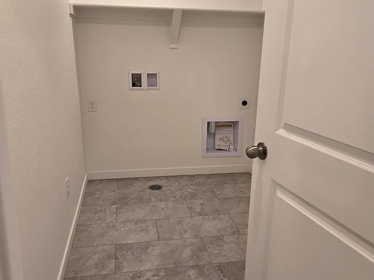 669 McGeal Pl — Photo 28