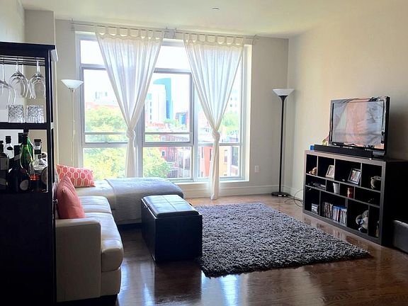 2nd image of 700 Harrison Ave Unit 501