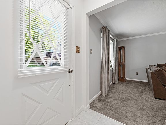 4th image of 1328 Quail Run Cir