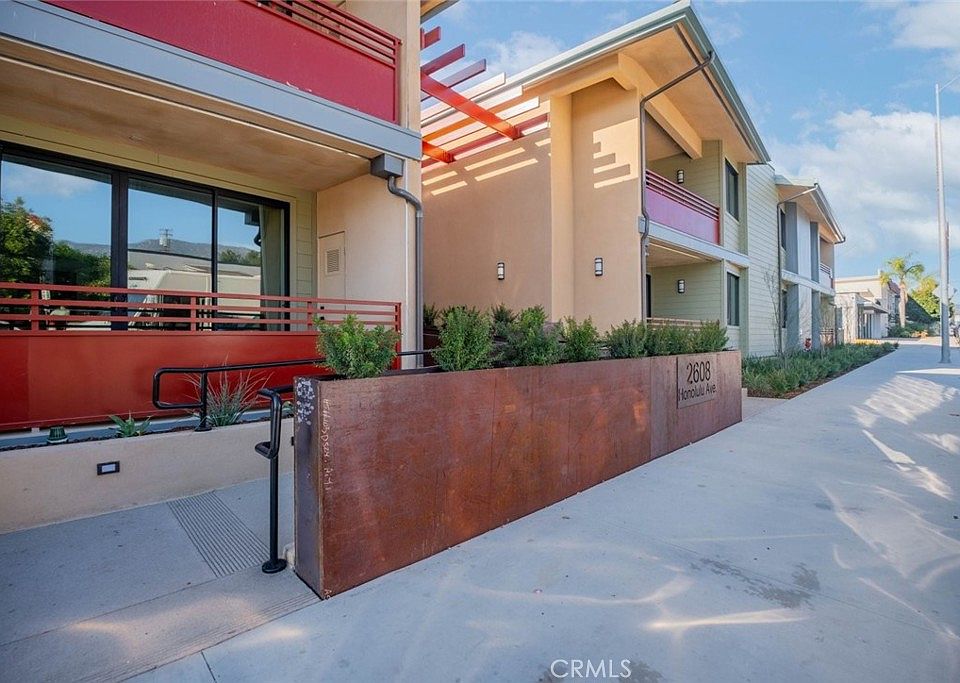 1st image of 2608 Honolulu Ave #103