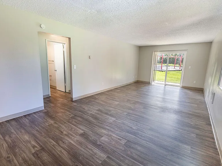 Executive 1801 — Photo 38