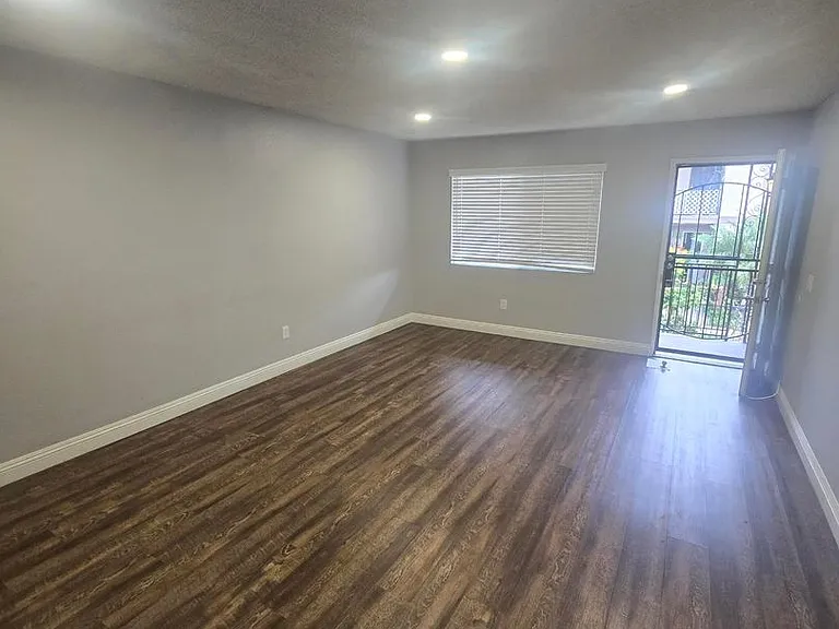 17441 Koledo Ln in Huntington Beach — Photo 9