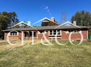 102 E Berkeley St, Chesnee, SC 29323