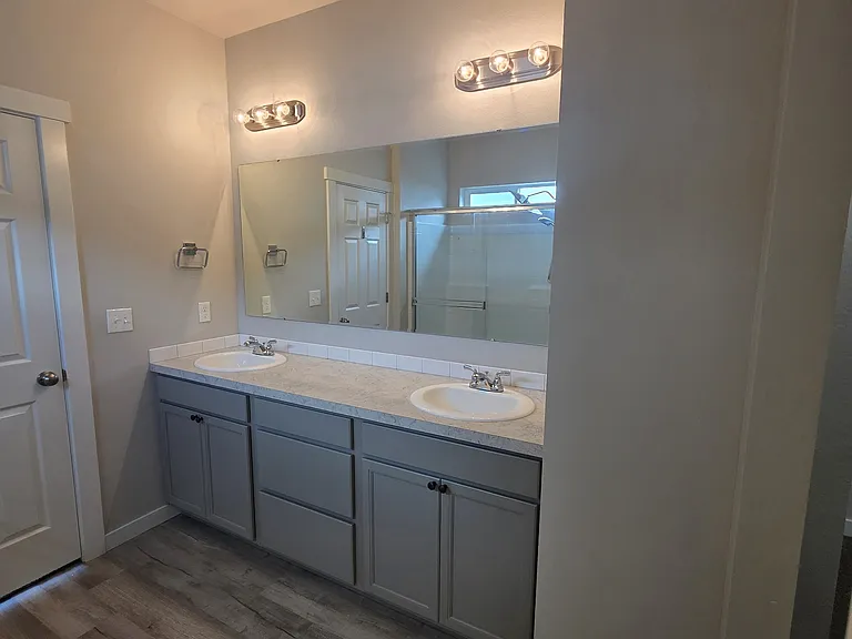 1720 SW Gabar Ct — Photo 12