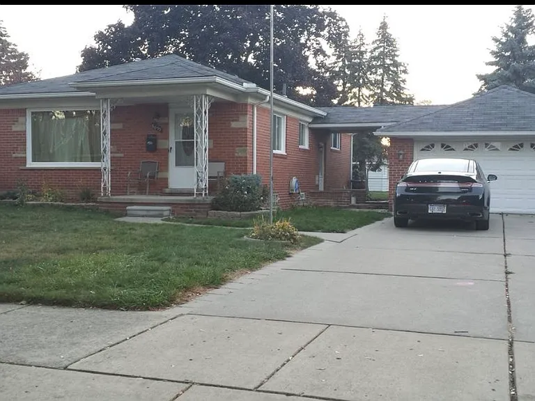 6879 Robindale Ave — Photo 1