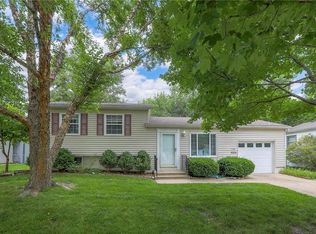 9118 W 99th Ter, Overland Park, KS 66212