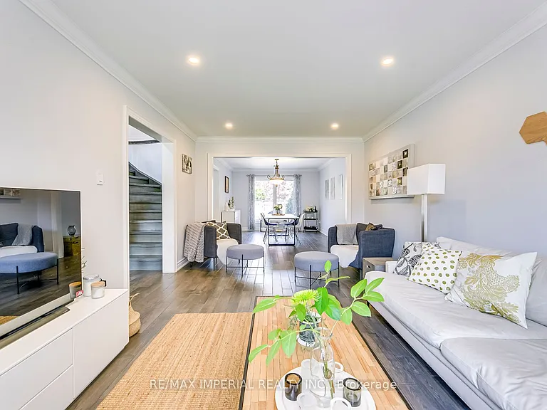 1511 Greenridge Cir — Photo 9