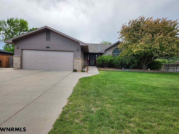 2nd image of 3726 Juniper Dr