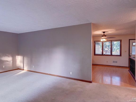 5th image of 2523 Edward St