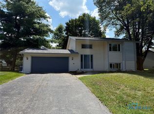 5741 Heatherbank Rd, Toledo, OH 43614