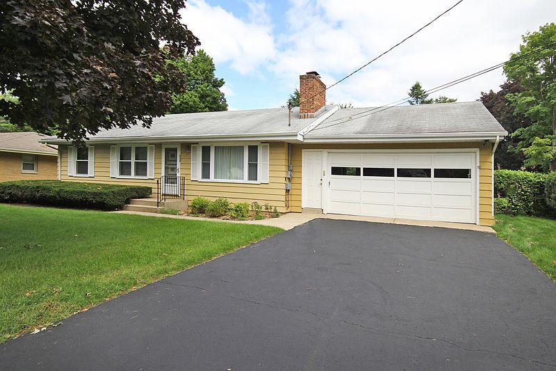 1st image of 628 Westbury Ln