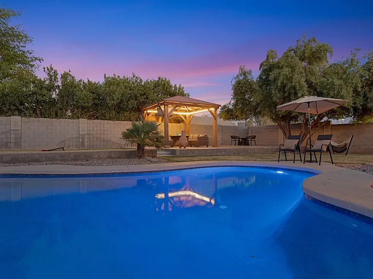 2357 S Davis Cir — Photo 3