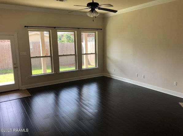 103 Wood Moss Way, Lafayette, LA 70508