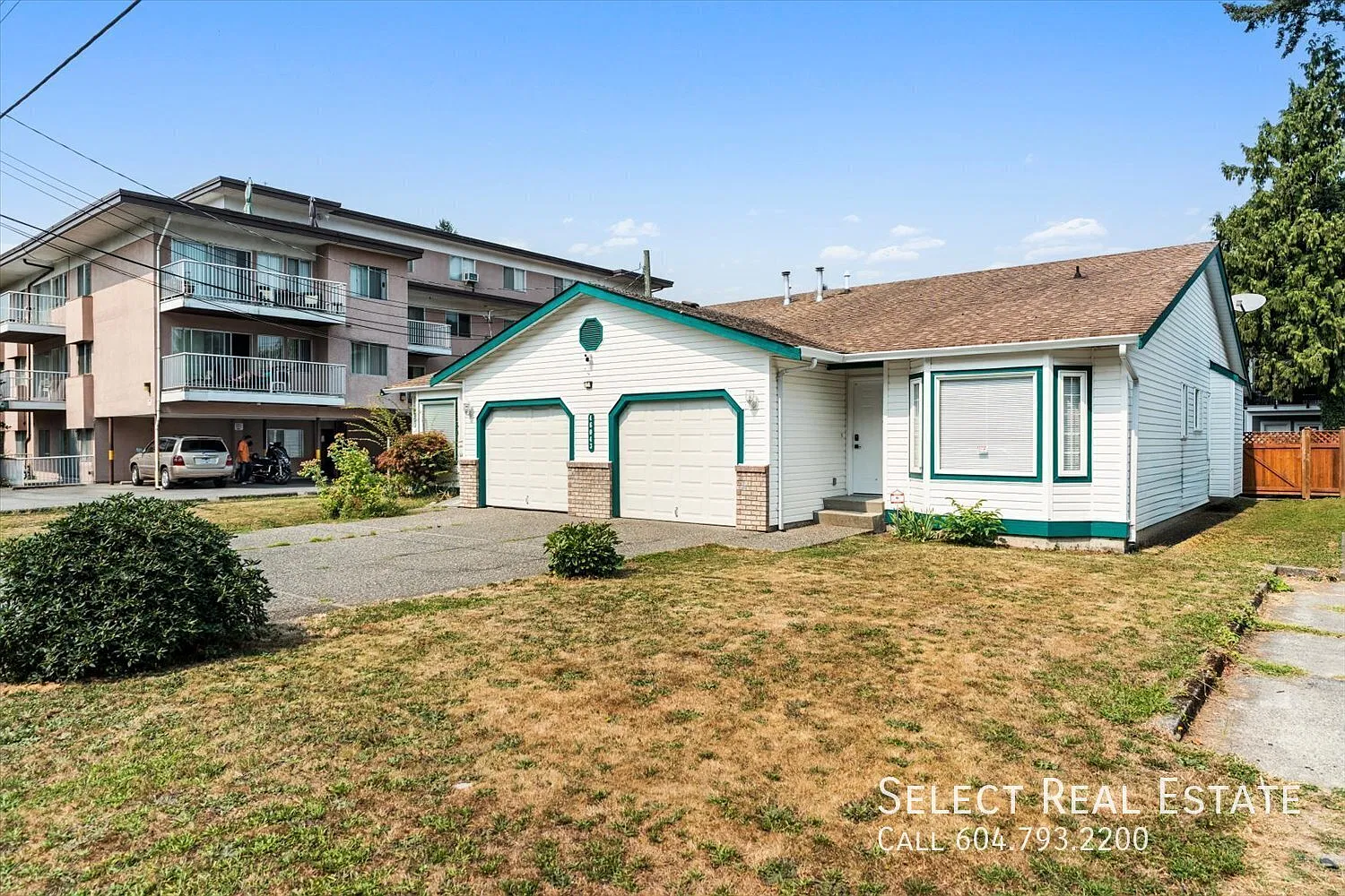 3 bed, 1134 sqft, $2,300 — Photo 2