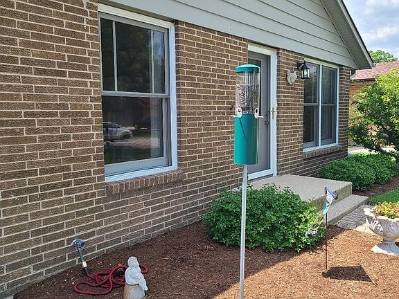 4th image of 2315 Green Tree Ct N