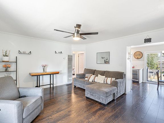 3rd image of 118 Dewitt Avenue