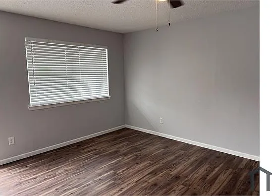 405 Root Ave #16 — Photo 5