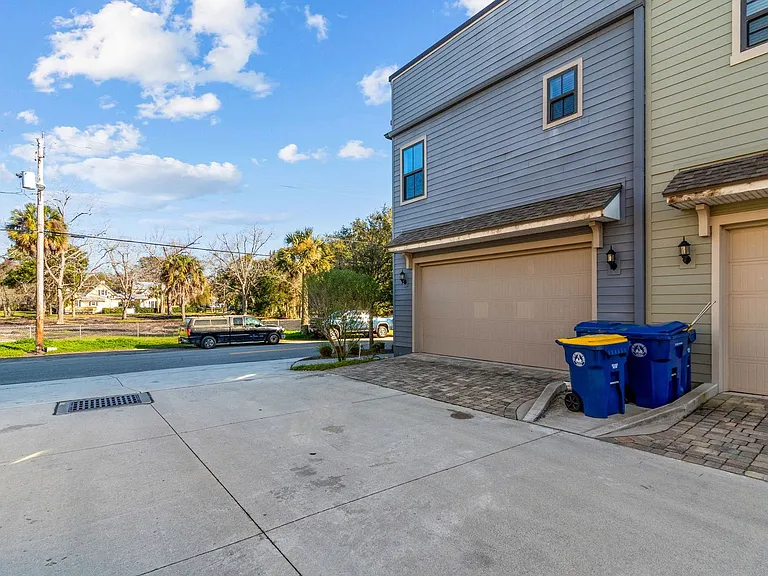 247 Beech St — Photo 45