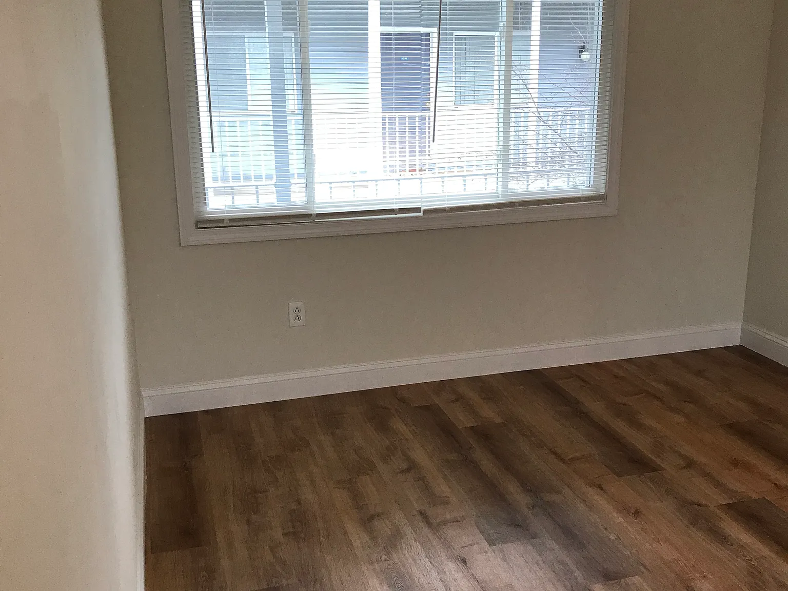 272 S Main St — Photo 3