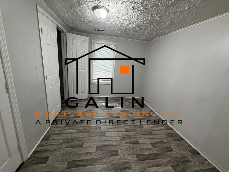 2203 Clars Ave — Photo 10