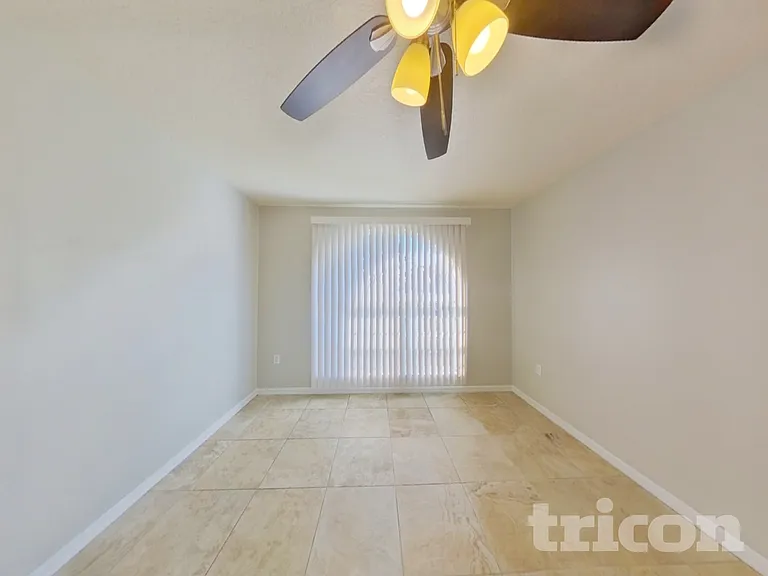 400 Cocoa Ct — Photo 9
