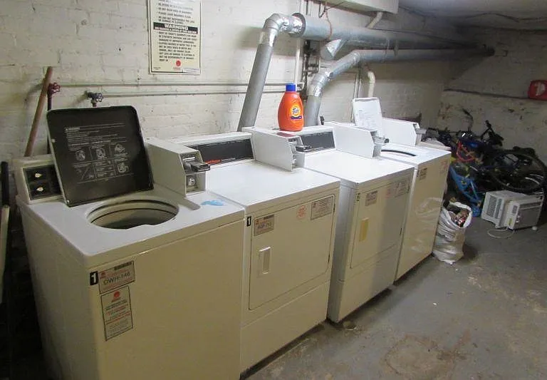 233 Griffith St #2E — Photo 11