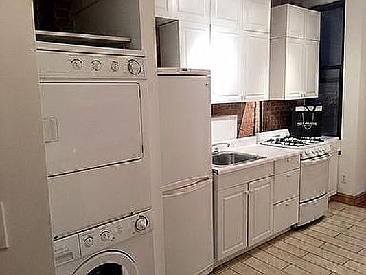 1st image of 400 E 118th St #9