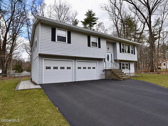 4th image of 12 Hallak Drive