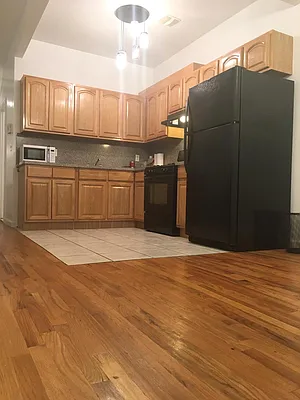 Rented by EXR | media 15