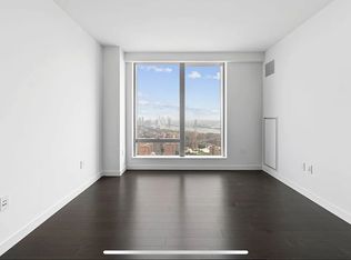 252 South St #76L, New York, NY 10002