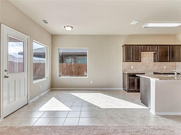 5th image of 4804 Feltleaf Ave