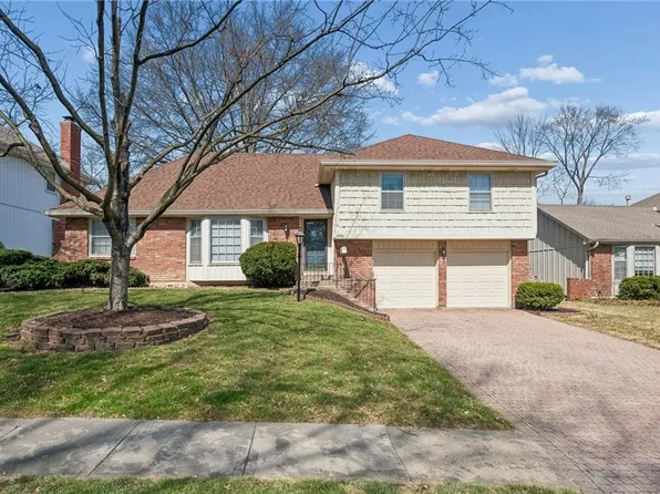 10104 W 98th Ter, Overland Park, KS 66212