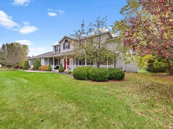 138 Eagle Crest Dr, Camillus, NY 13031