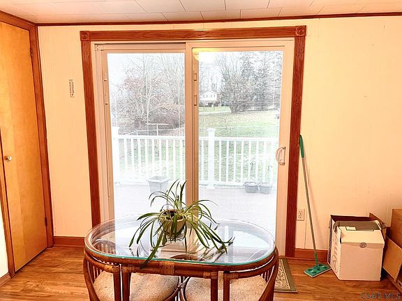 3rd image of 142 Boltz St