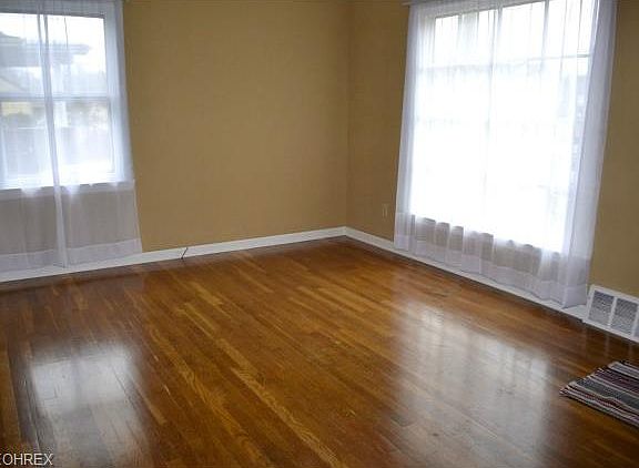 4th image of 29419 Grand Blvd